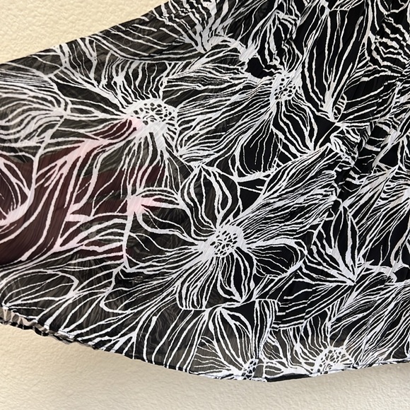 Pleated Floral Skirt FASHION BUG Size XXL (Size 18) - Picture 2 of 6